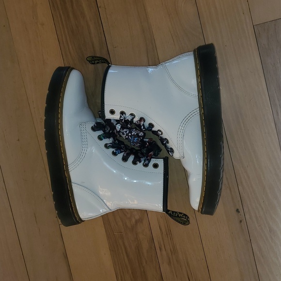 Doc Martens Zavala Leather Boot US Sz 6 Men Women Size 7 White - Picture 4 of 9